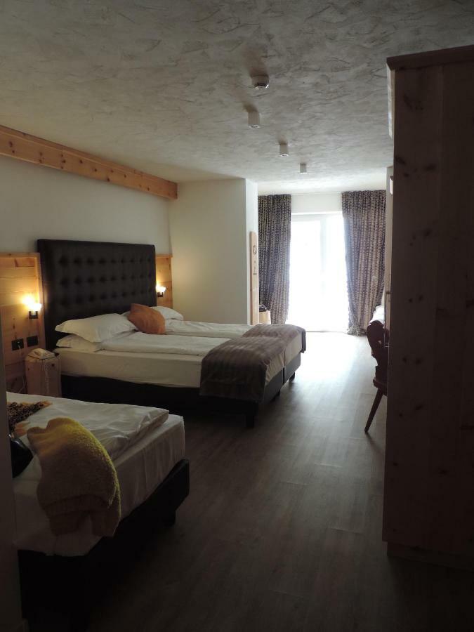 Hotel Scoiattolo Tesero Eksteriør bilde